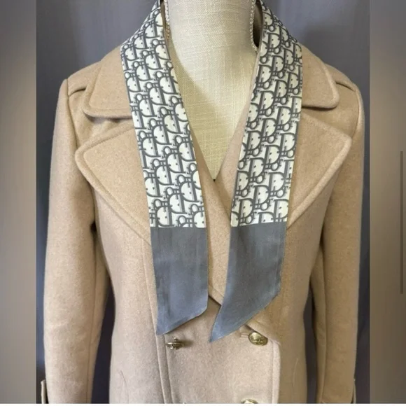 ✨Dior ✨Gray Patterned Twilly Scarf w/ Dior box - Picture 5 of 6